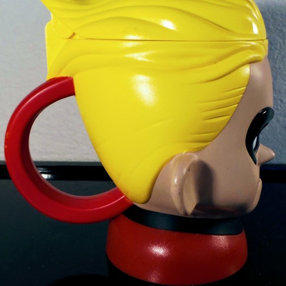 Disney Collectible The Incredibles Flip-top Mug, - Picture 11 of 12